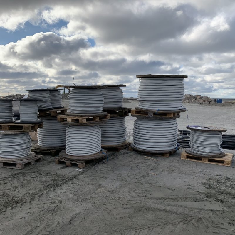 Port of Skagen - drums of installation cables_2