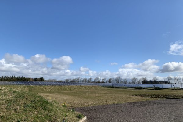 Solar cells for climate-friendly biogas plant Solceller til klimavenligt biogasanlæg